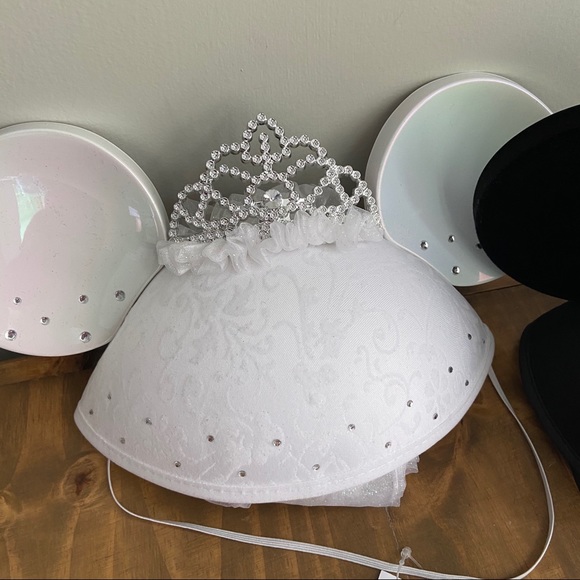 Disney Bride Minnie Groom Mickey Ear Hats Set - Picture 5 of 7